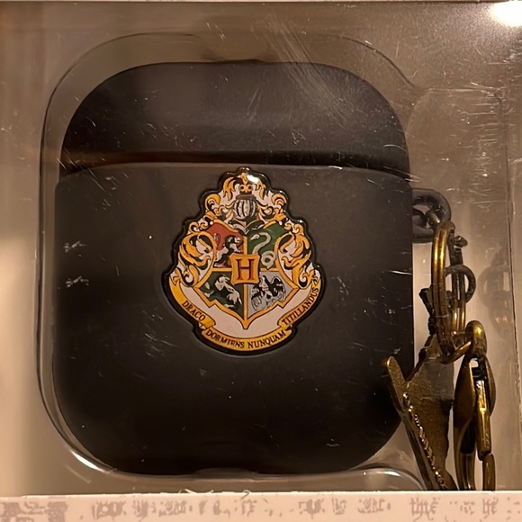 Harry Potter Wireless Earbud Case Cover - Picture 2 of 7